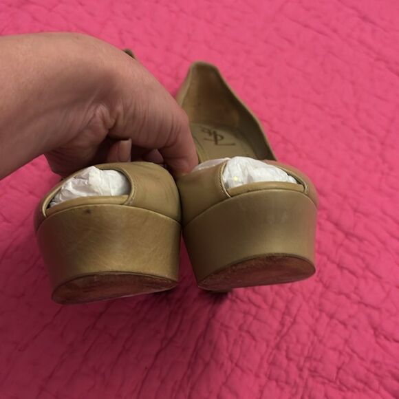 YSL Elegant platform Tan Peep-Toe Heels, US8,5 - Picture 5 of 10